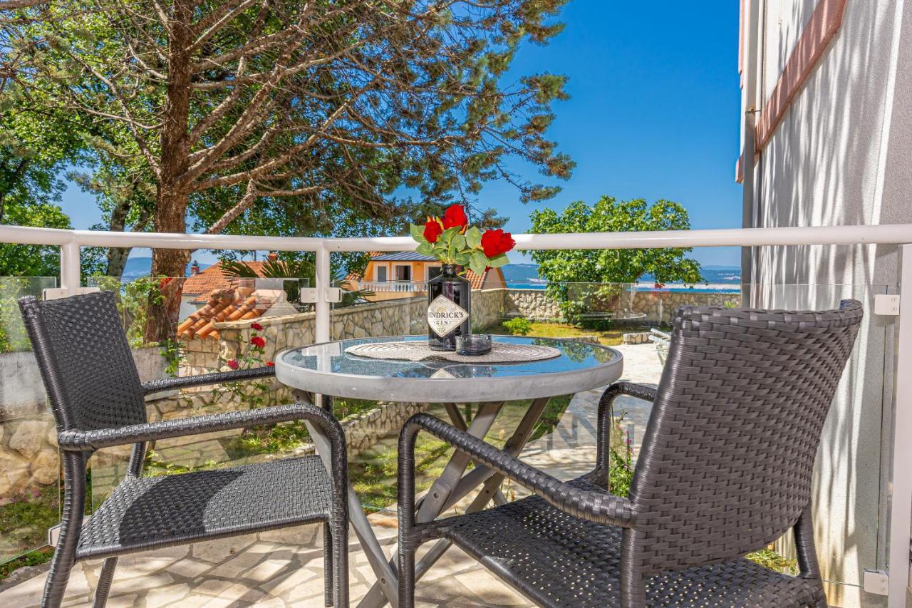 Bella Adria Apartmani Dramalj Extérieur photo