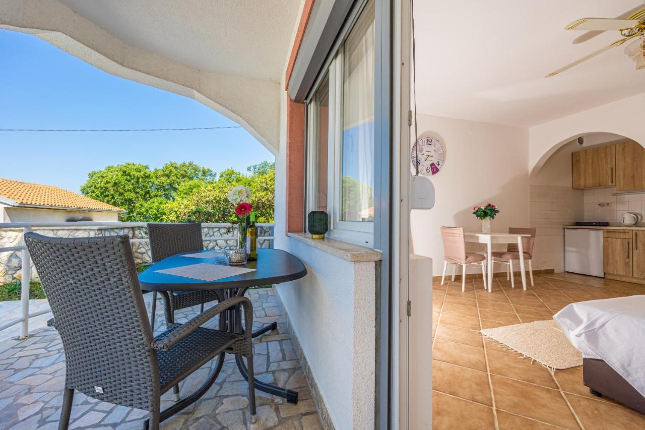 Bella Adria Apartmani Dramalj Extérieur photo