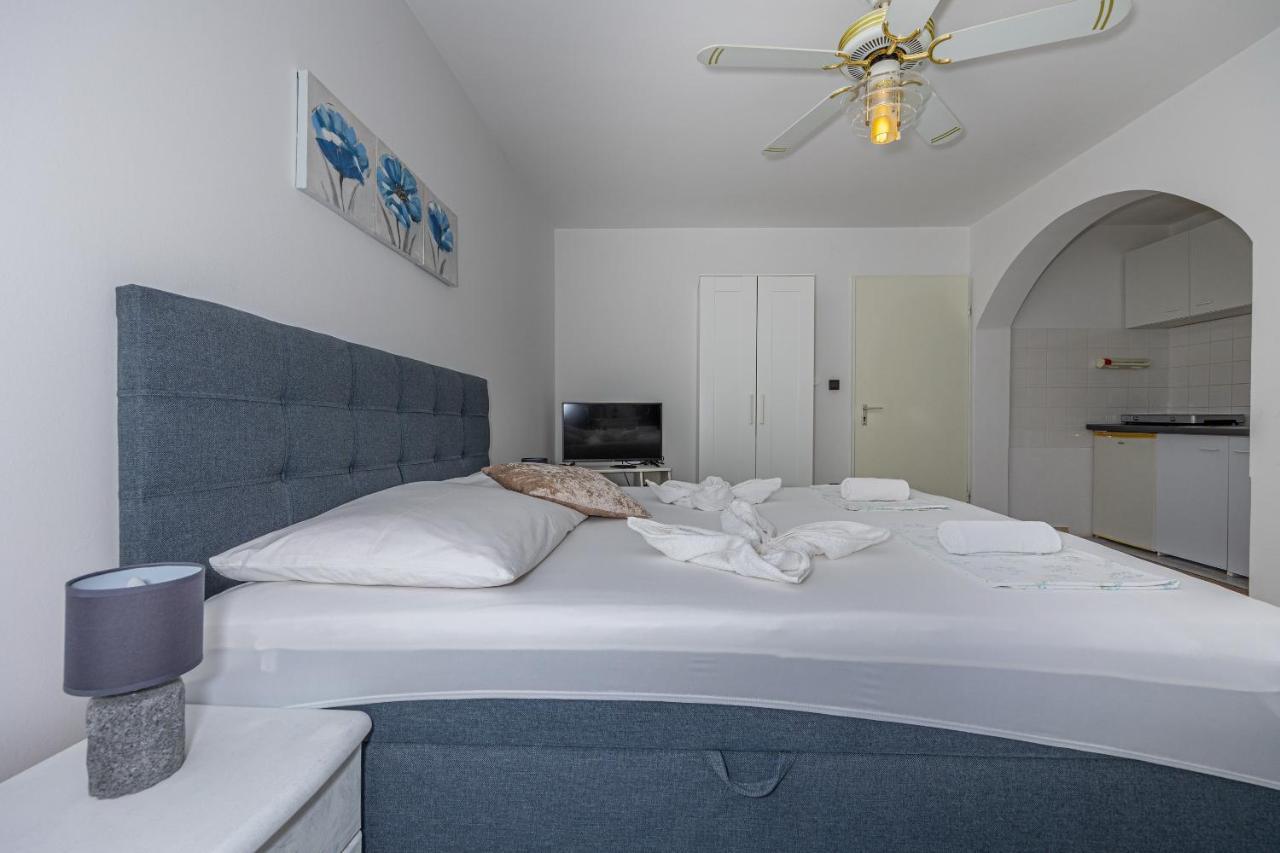 Bella Adria Apartmani Dramalj Extérieur photo