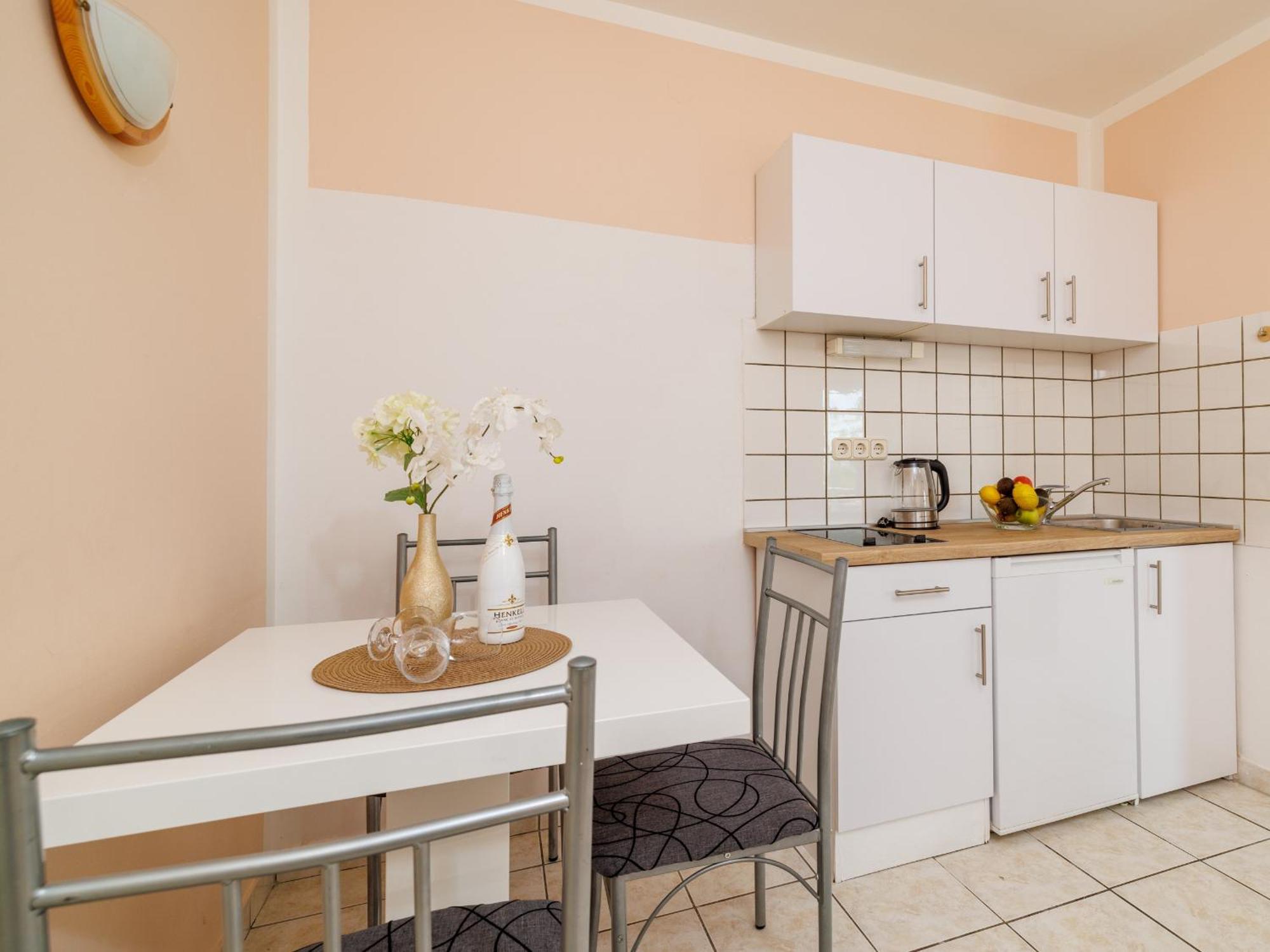 Bella Adria Apartmani Dramalj Extérieur photo